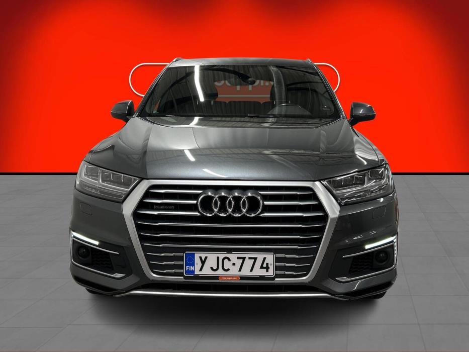 AUDI Q7 2017
