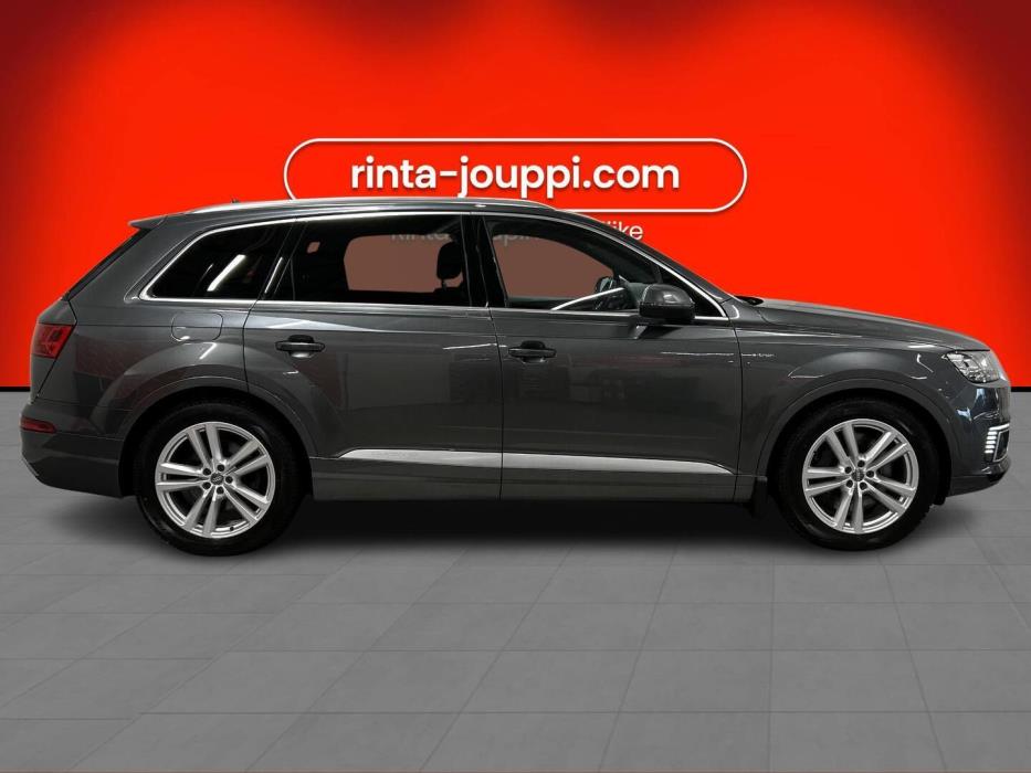 AUDI Q7 2017