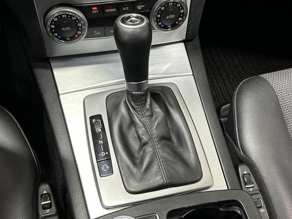 MERCEDES-BENZ C 2010