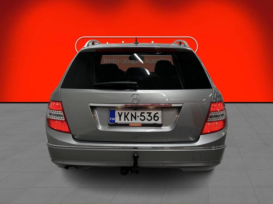 MERCEDES-BENZ C 2010