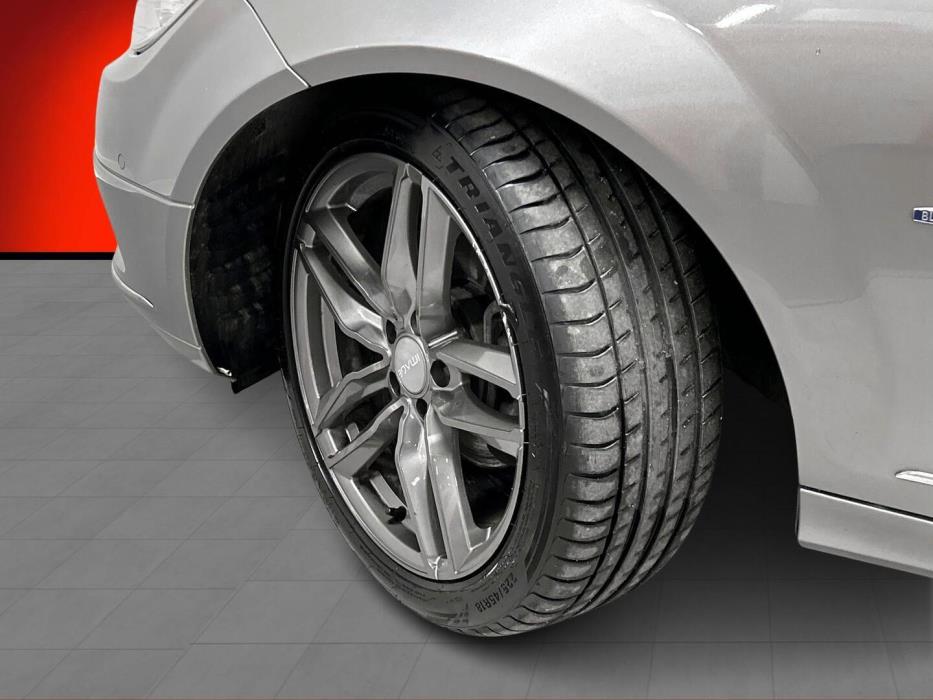 MERCEDES-BENZ C 2010