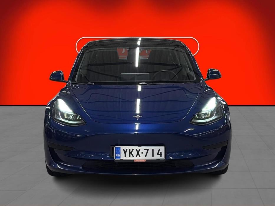 TESLA Model 3 2021