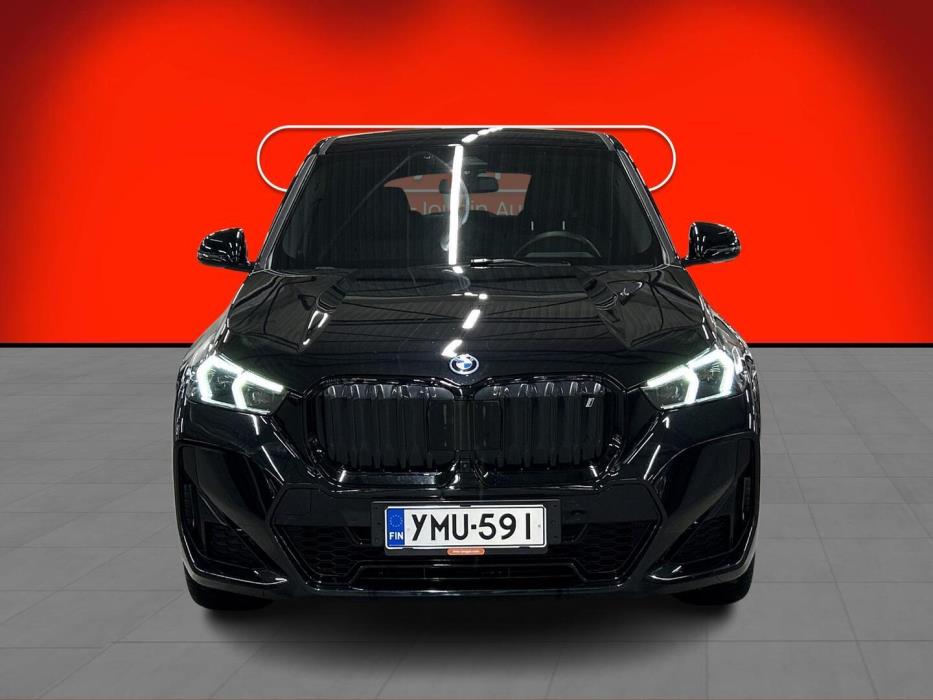 BMW IX1 2023