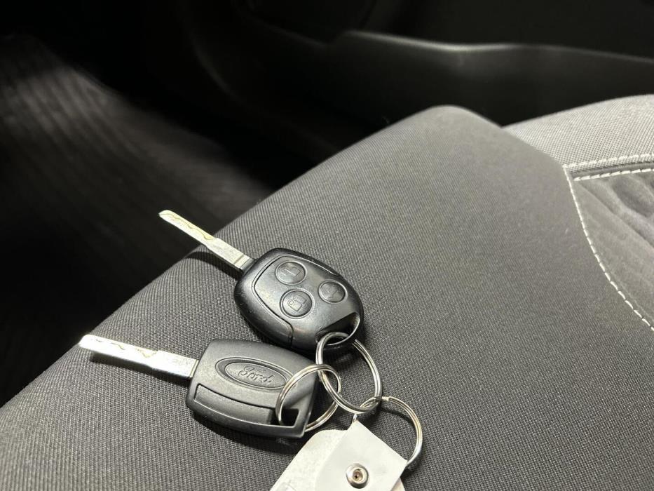 FORD Fiesta Van 2017