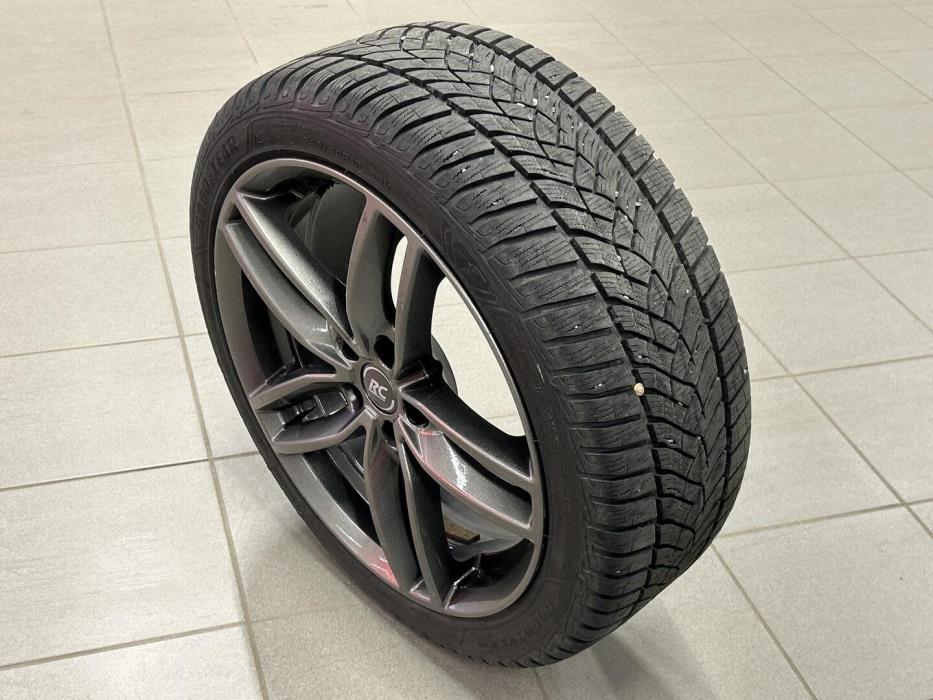 MERCEDES-BENZ E 2019
