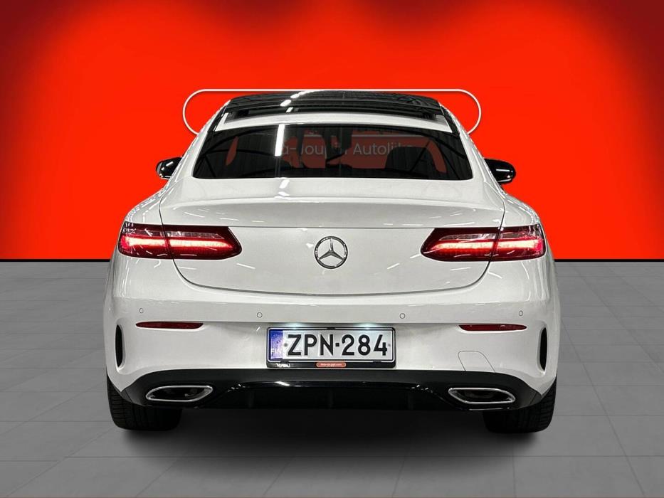 MERCEDES-BENZ E 2019