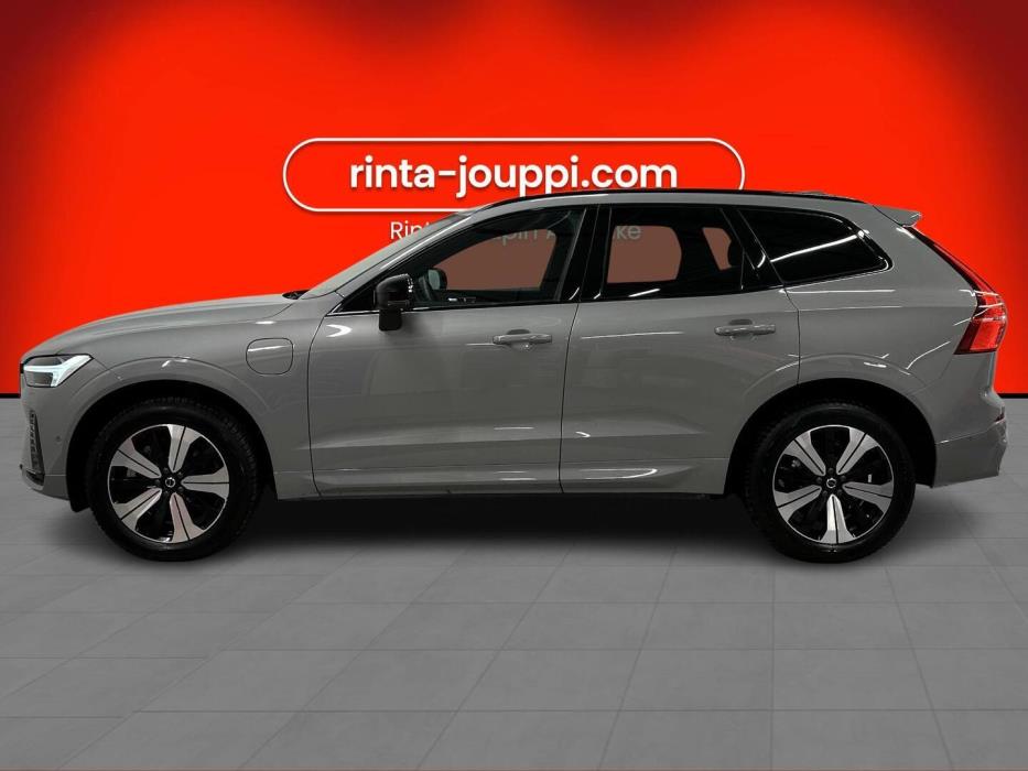 VOLVO XC60 2025