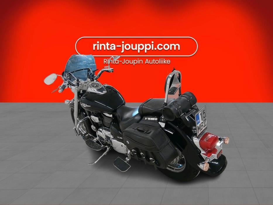 SUZUKI INTRUDER 2006