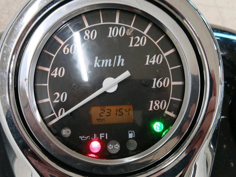 SUZUKI INTRUDER 2006