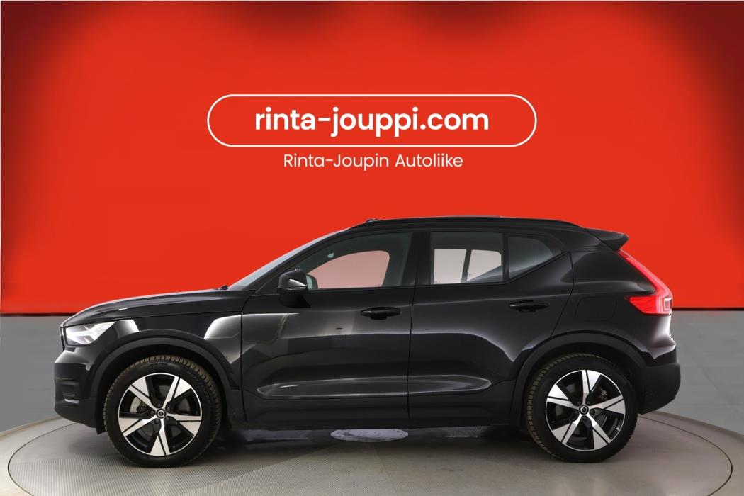 VOLVO XC40 2021