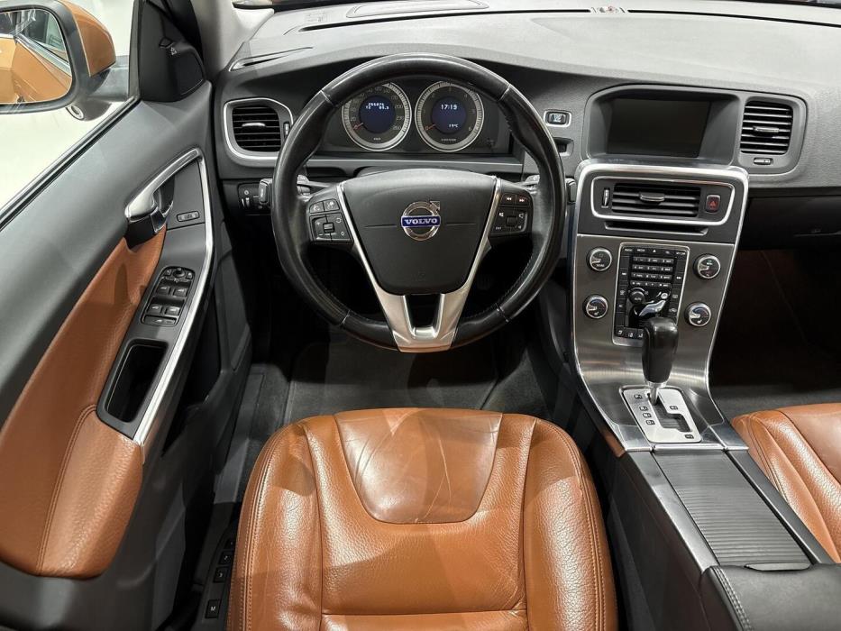 VOLVO S60 2012