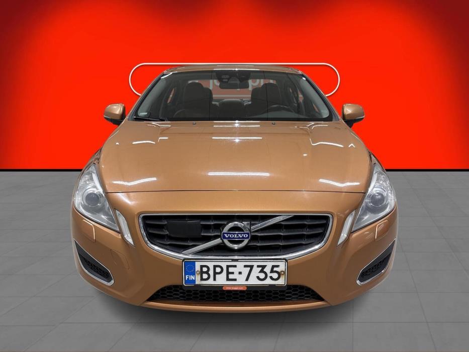 VOLVO S60 2012