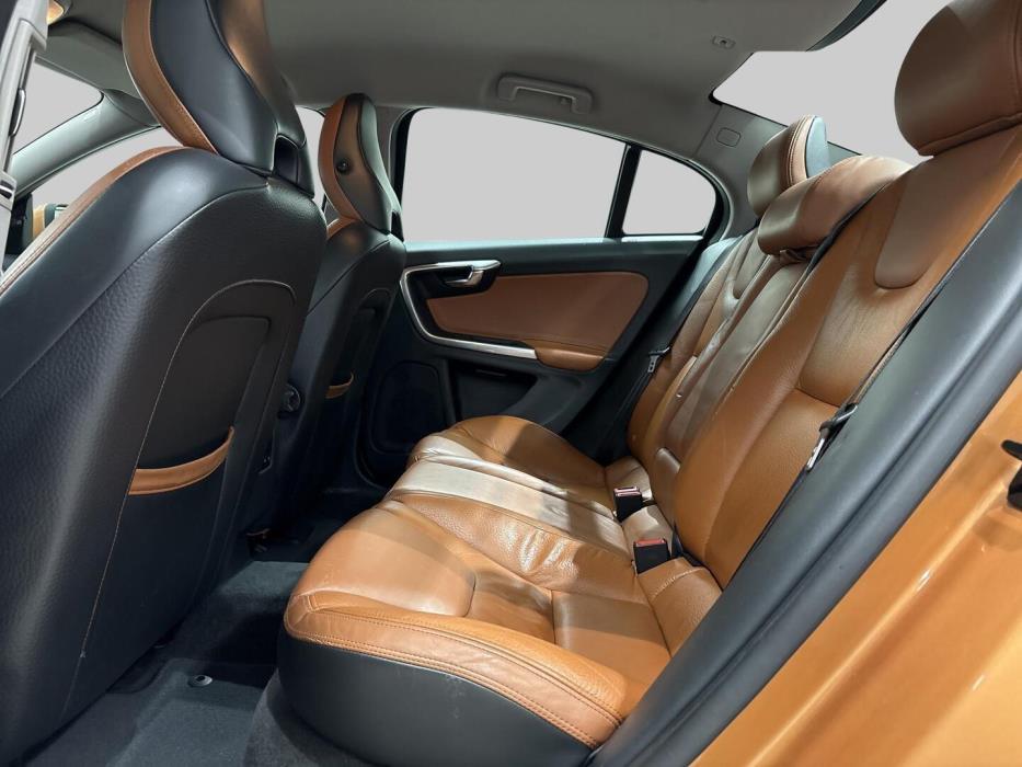 VOLVO S60 2012