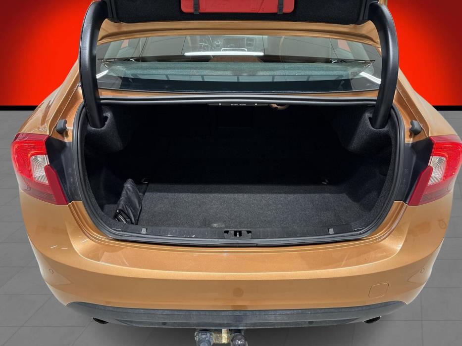 VOLVO S60 2012
