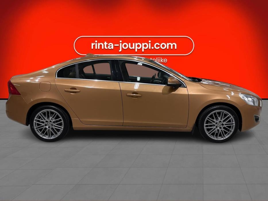 VOLVO S60 2012