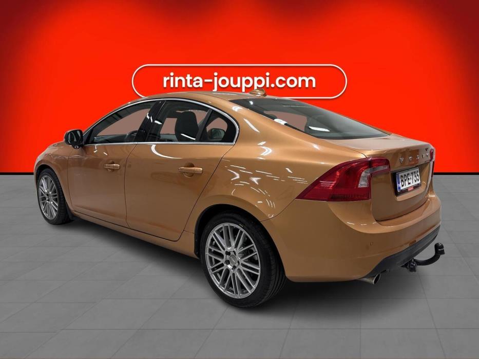 VOLVO S60 2012