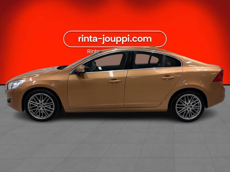 VOLVO S60 2012