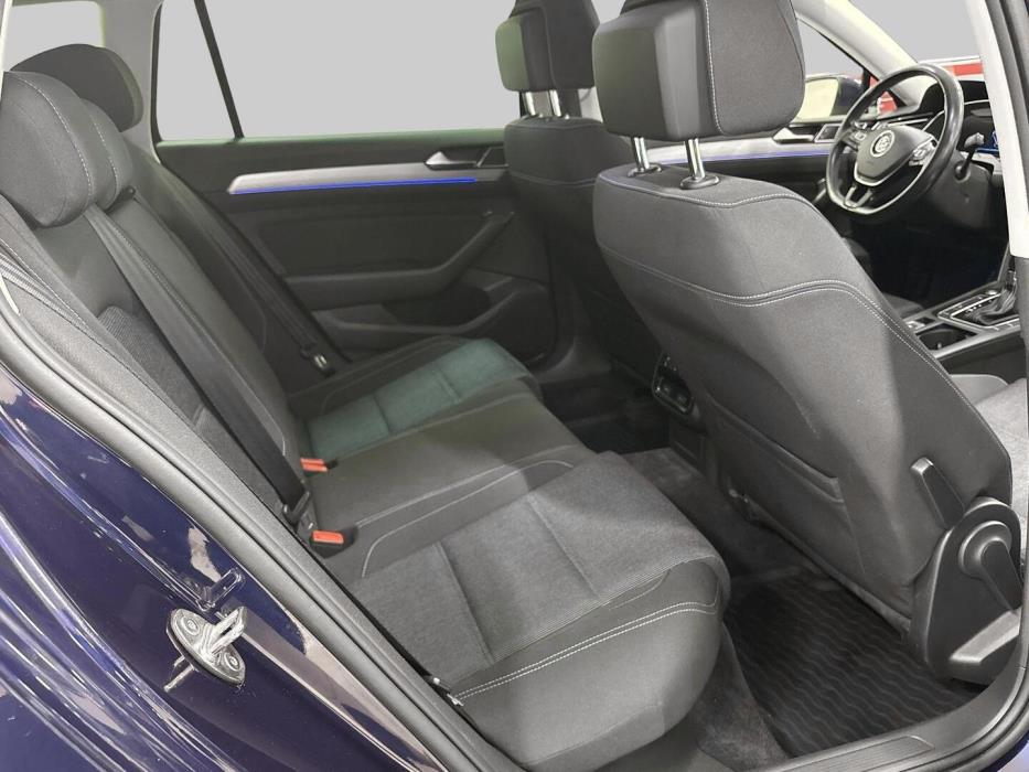 VOLKSWAGEN Passat 2018