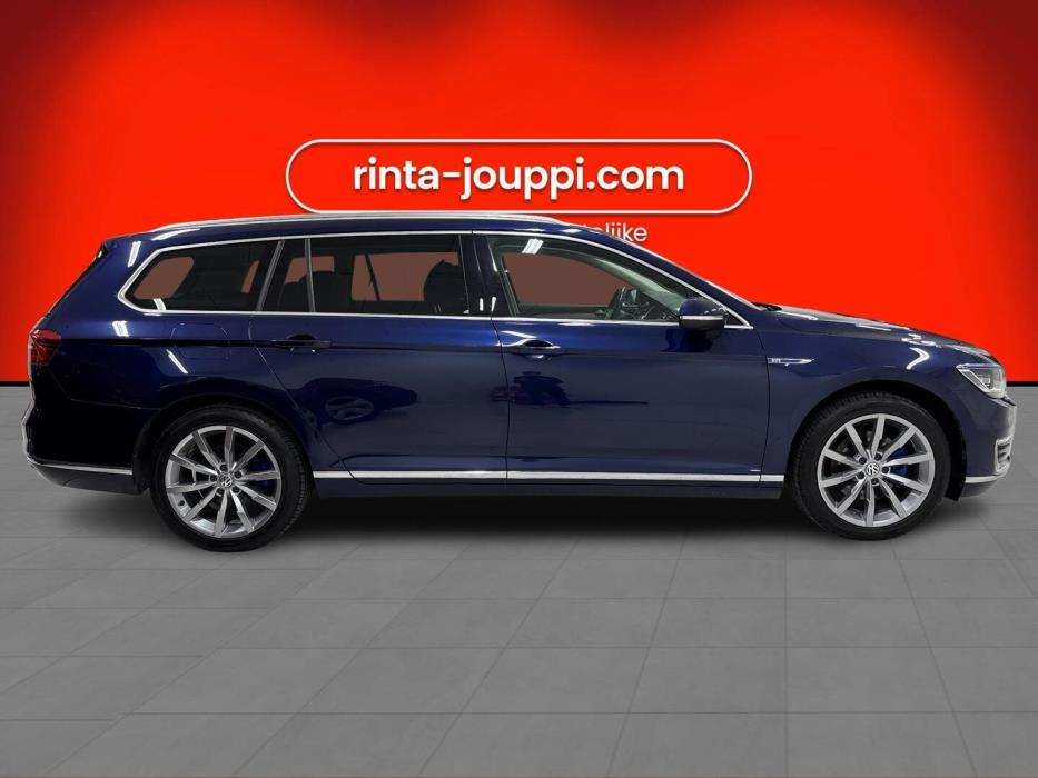 VOLKSWAGEN Passat 2018