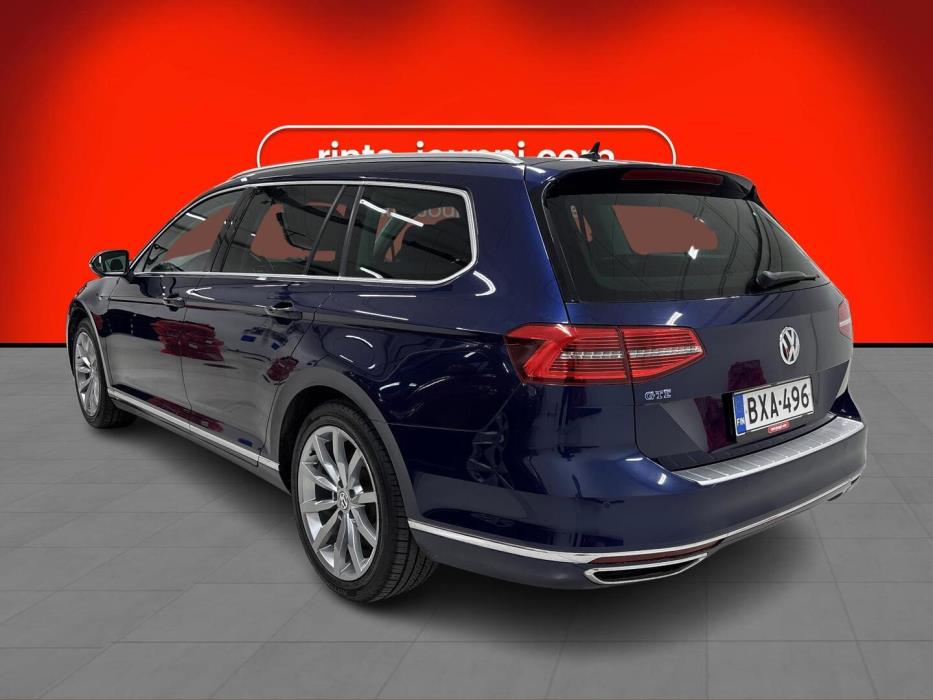 VOLKSWAGEN Passat 2018