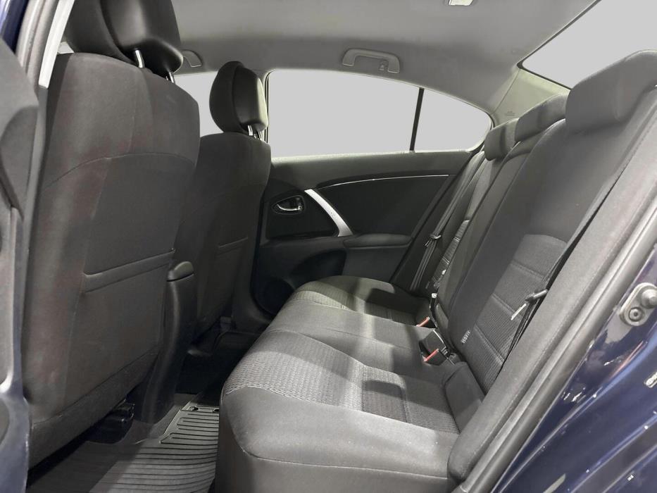 TOYOTA Avensis 2012