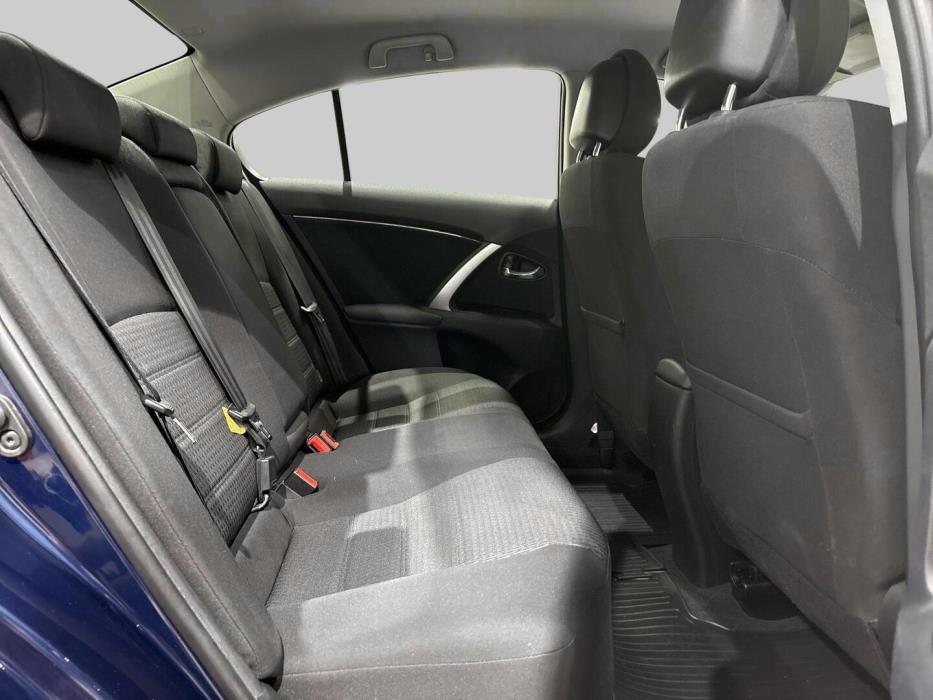 TOYOTA Avensis 2012