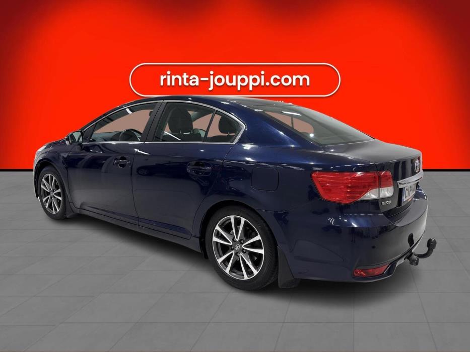 TOYOTA Avensis 2012