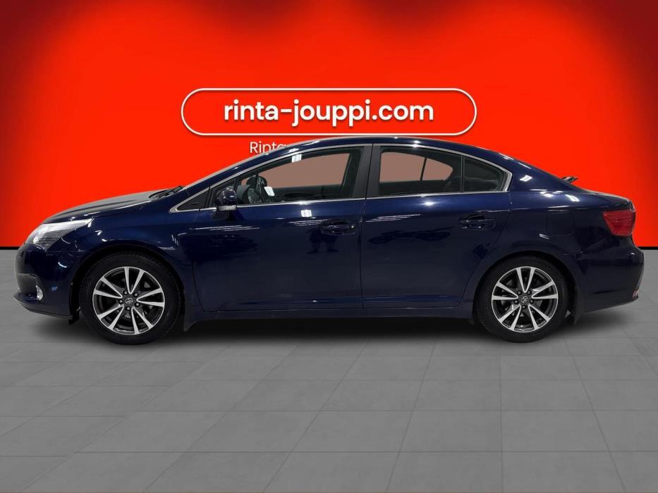 TOYOTA Avensis 2012