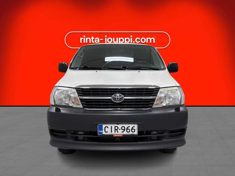 TOYOTA Hiace 2012