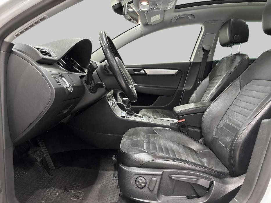 VOLKSWAGEN Passat 2014