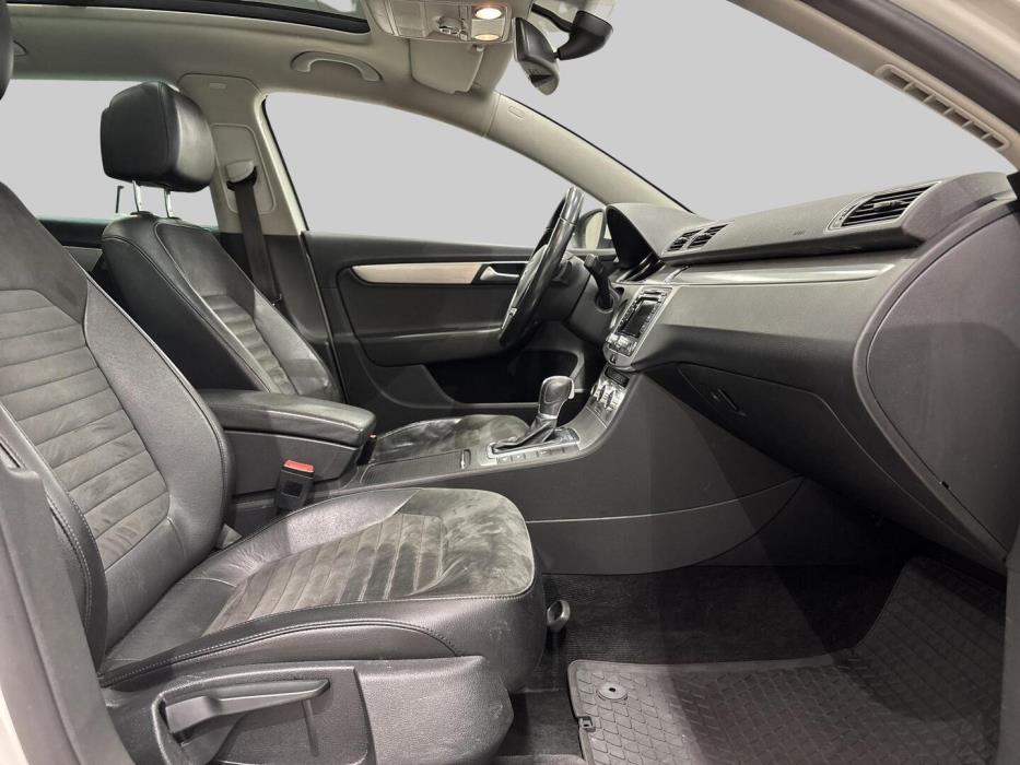 VOLKSWAGEN Passat 2014