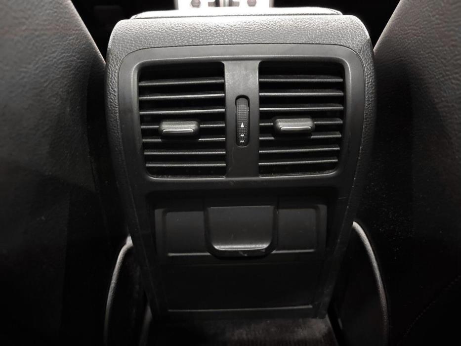 VOLKSWAGEN Passat 2014