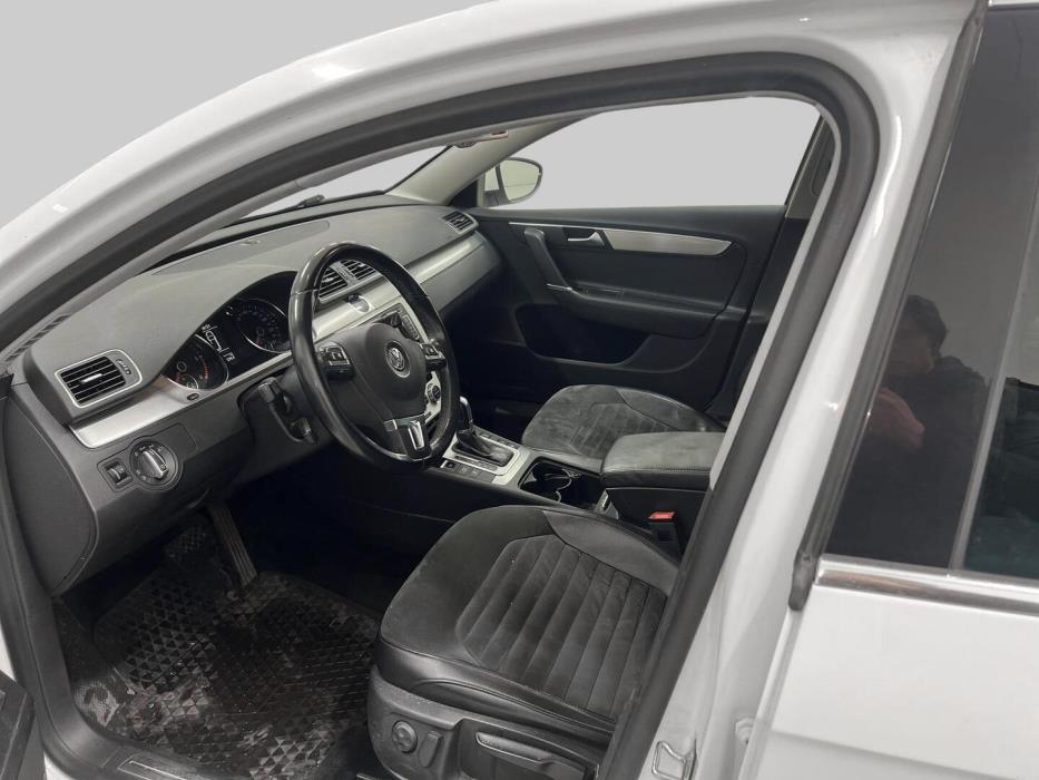 VOLKSWAGEN Passat 2014