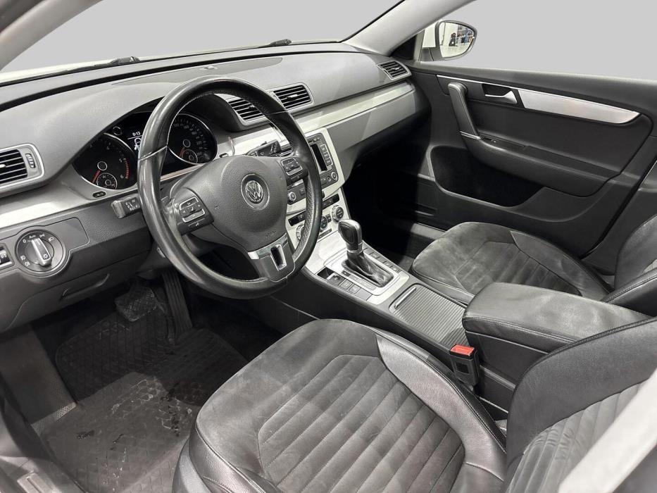 VOLKSWAGEN Passat 2014