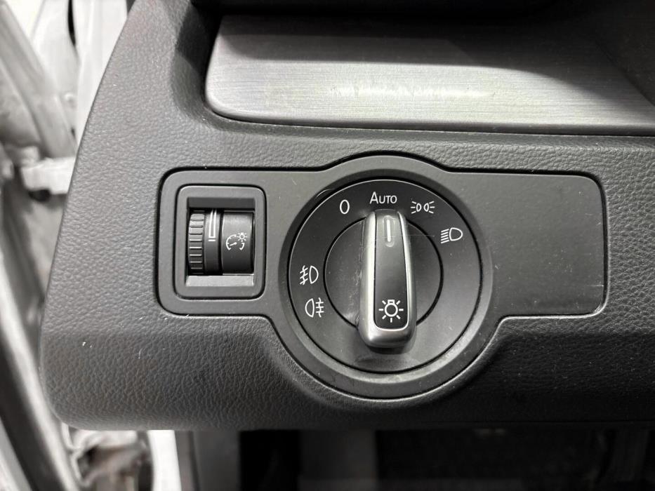 VOLKSWAGEN Passat 2014
