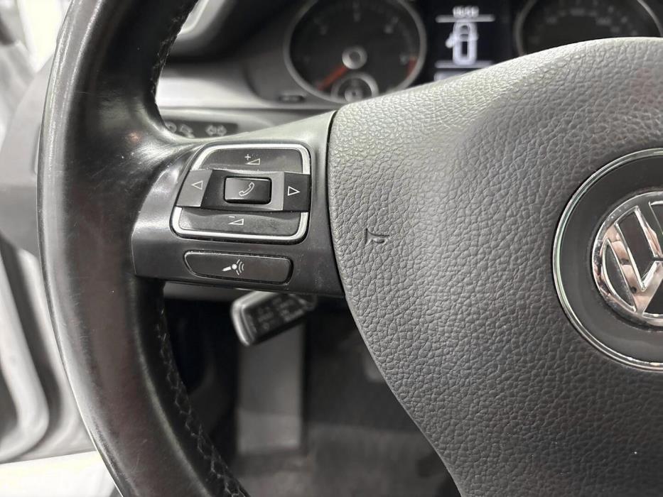 VOLKSWAGEN Passat 2014