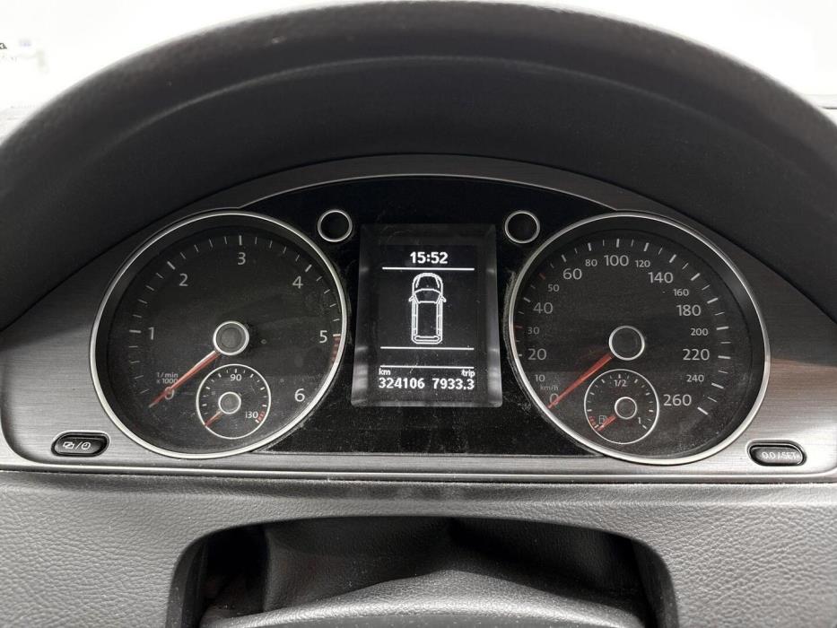 VOLKSWAGEN Passat 2014