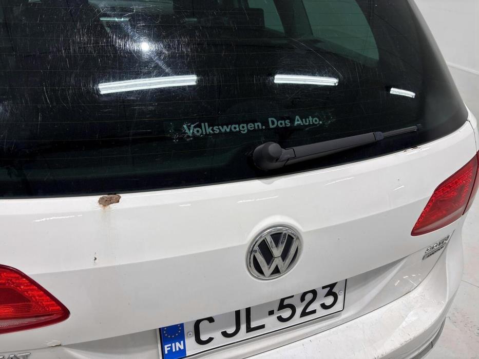VOLKSWAGEN Passat 2014