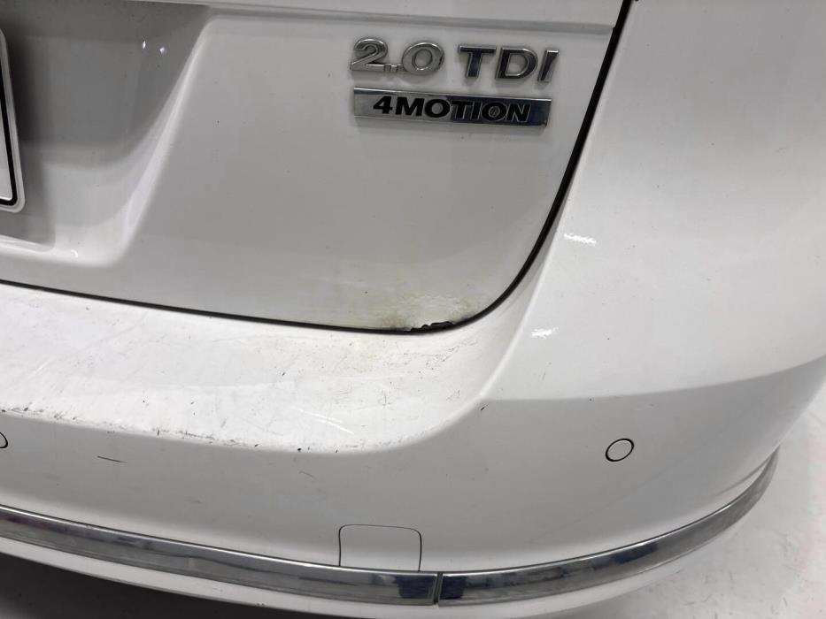 VOLKSWAGEN Passat 2014