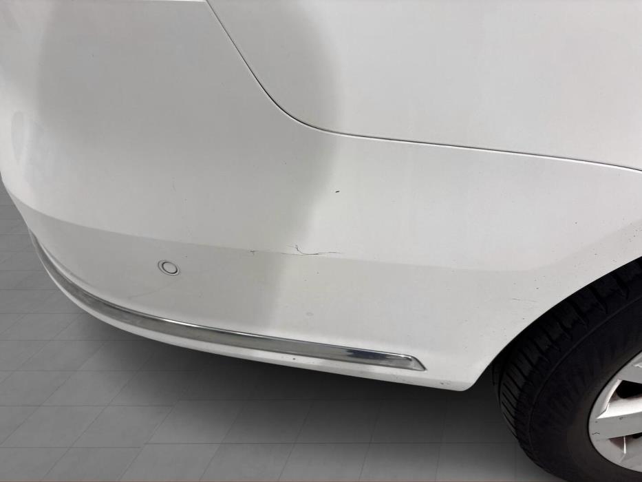 VOLKSWAGEN Passat 2014