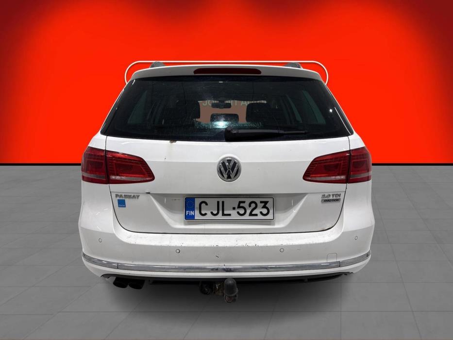VOLKSWAGEN Passat 2014