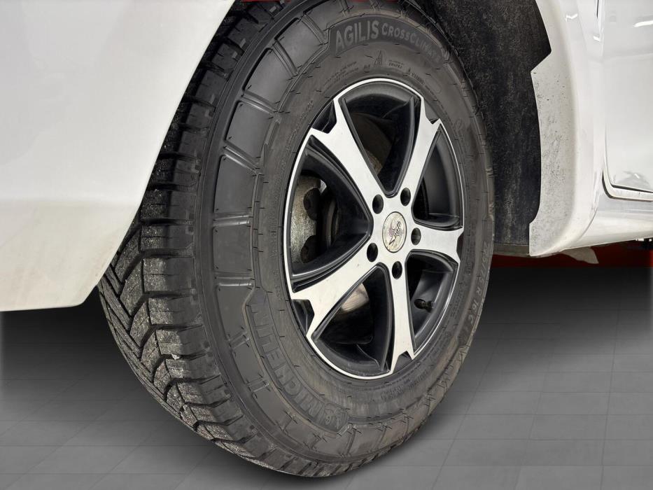 BÜRSTNER Aviano I 6903 2016