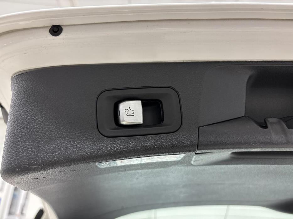 MERCEDES-BENZ C 2015