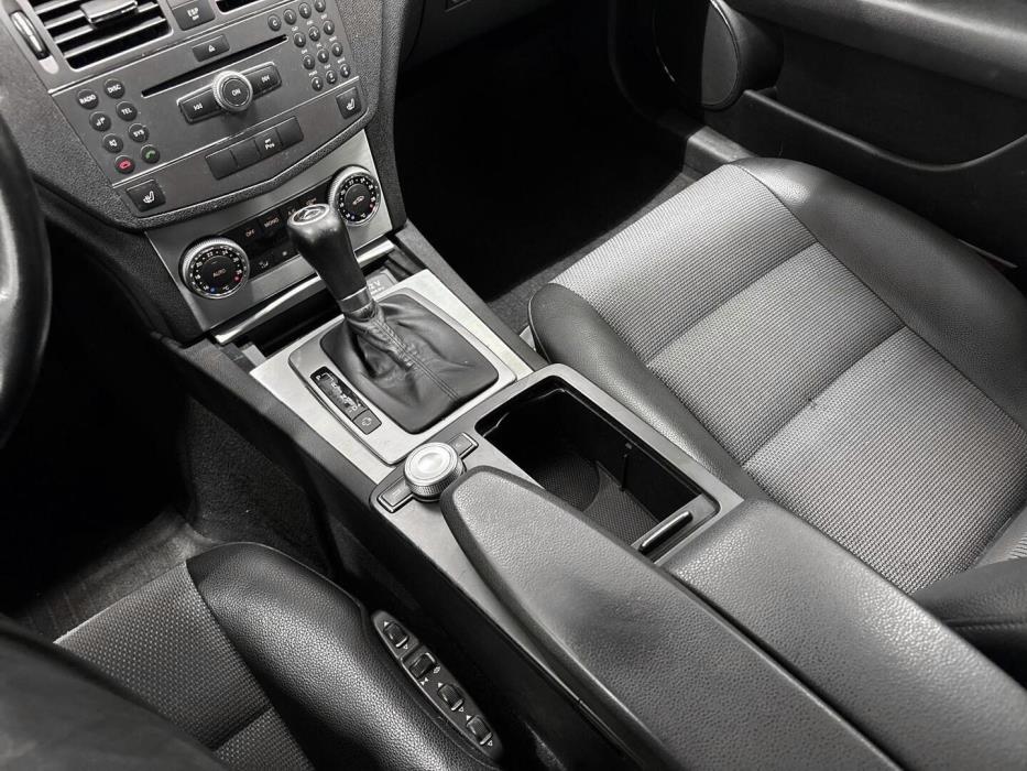 MERCEDES-BENZ C 2009