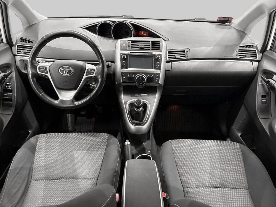 TOYOTA Verso 2015