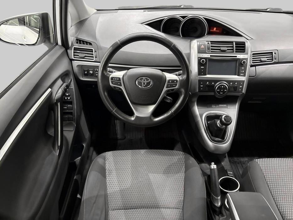 TOYOTA Verso 2015