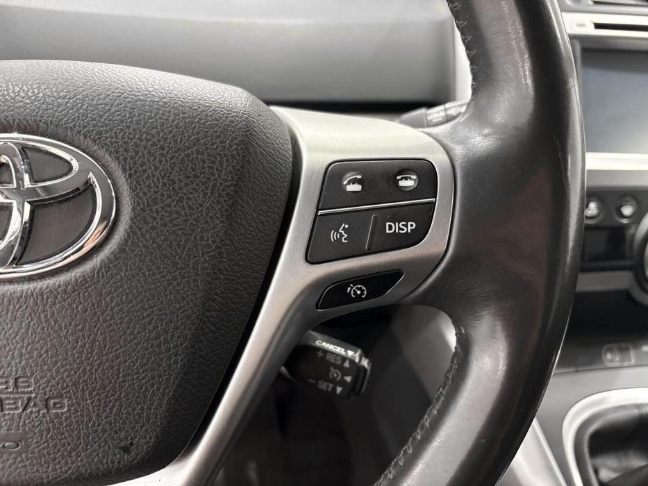 TOYOTA Verso 2015
