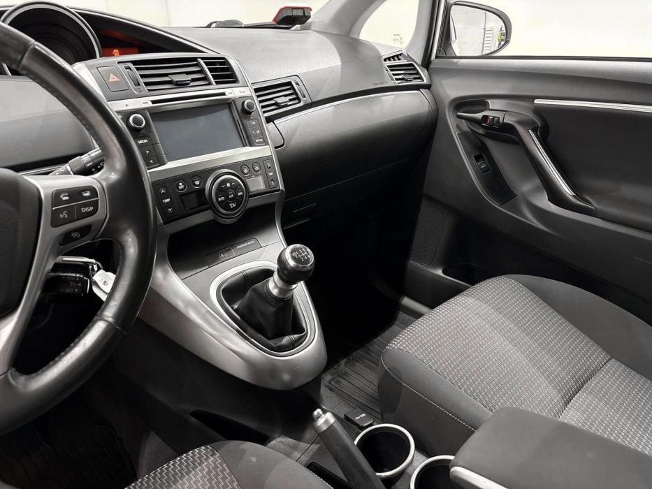 TOYOTA Verso 2015