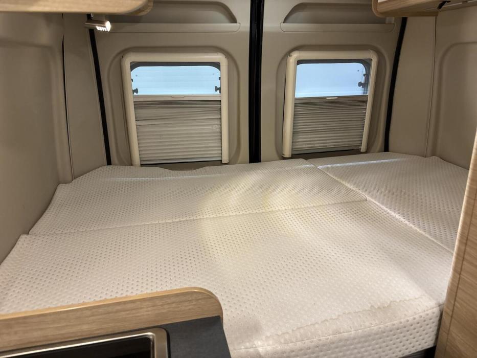 ROADCAR VAN R 540 2021