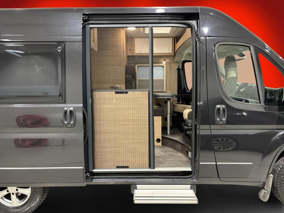 ROADCAR VAN R 540 2021